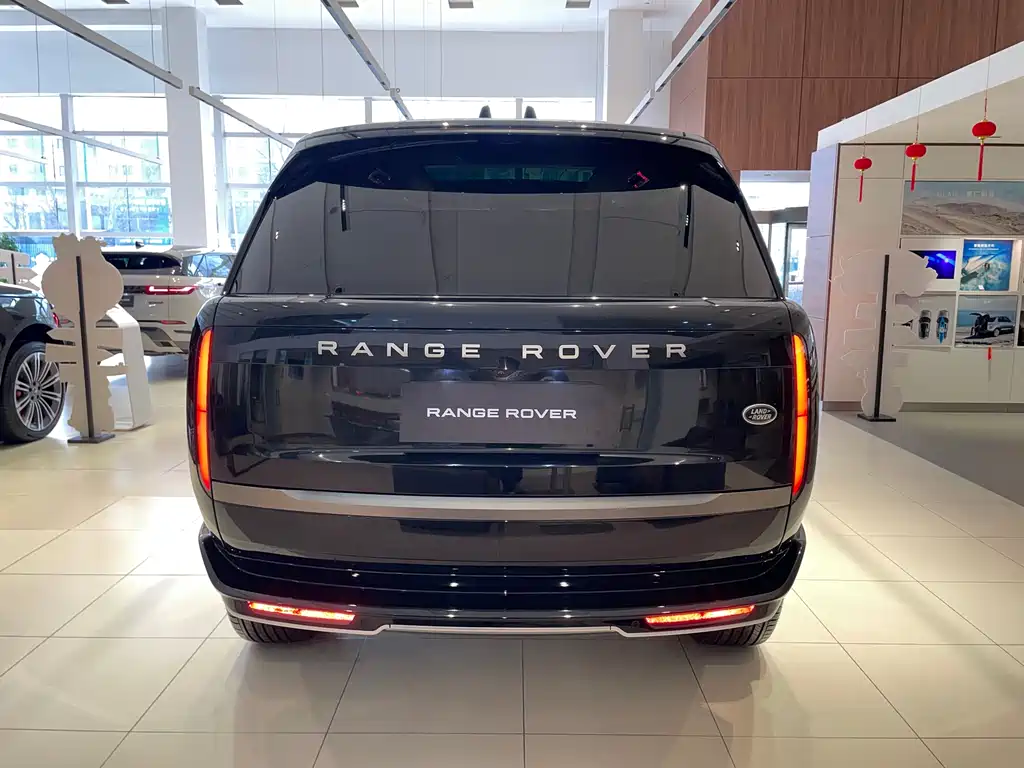 Land Rover Range Rover 2025 3.0 L6 360PS Vogue Edition 2025 - thumbnail 5