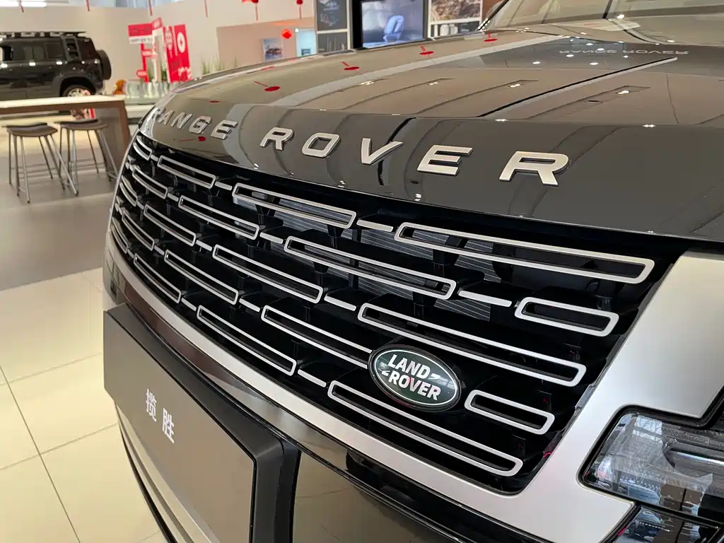 Land Rover Range Rover 2025 3.0 L6 360PS Vogue Edition 2025 - thumbnail 18