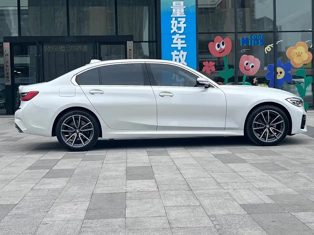 BMW BMW 3 Series 2021 Model Year Facelift 320Li M Sport Package 2021 - thumbnail 4