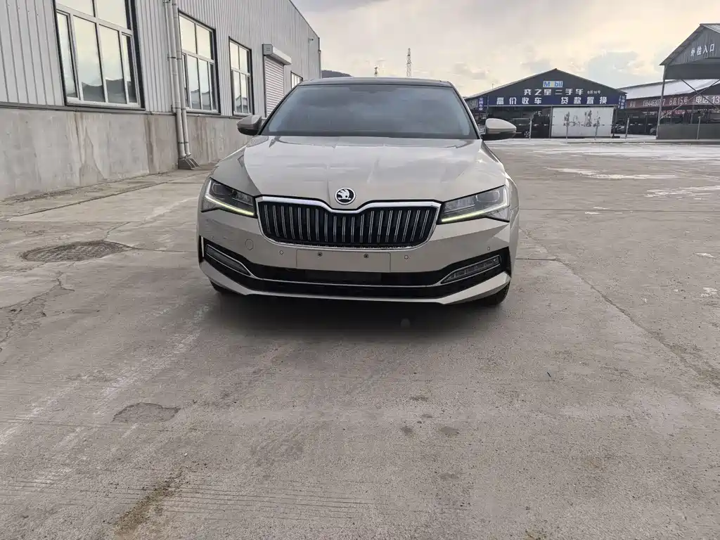 Skoda Škoda Superb 2023 Facelift TSI280 DSG Premium Edition 2023 - thumbnail 2