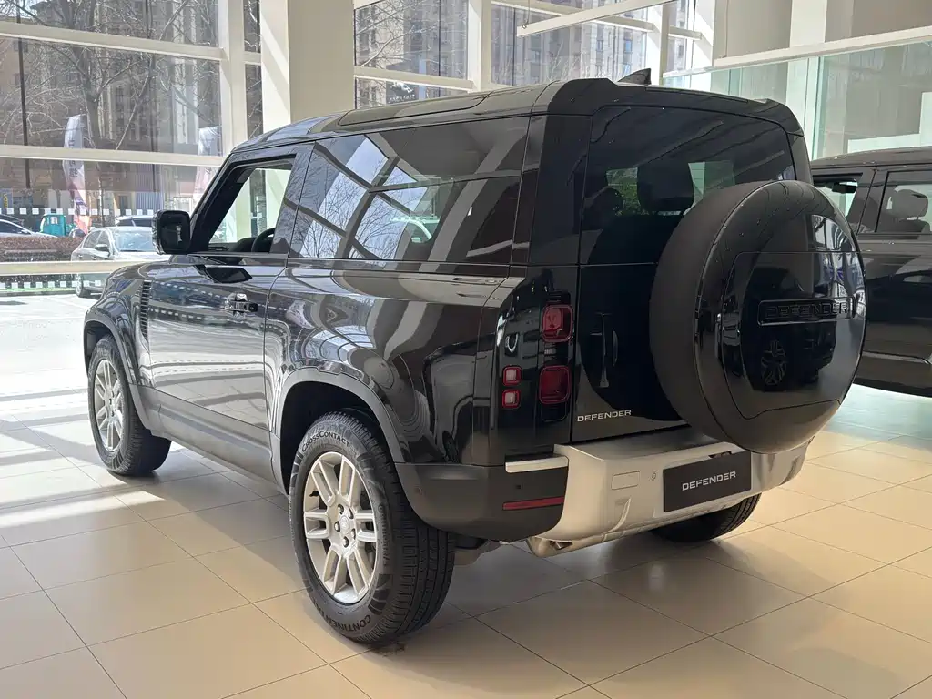Land Rover Land Rover Defender 2025 90 2.0T P300 S 2026 - thumbnail 4