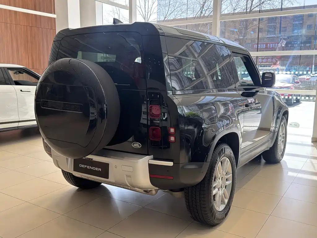 Land Rover Land Rover Defender 2025 90 2.0T P300 S 2026 - thumbnail 6