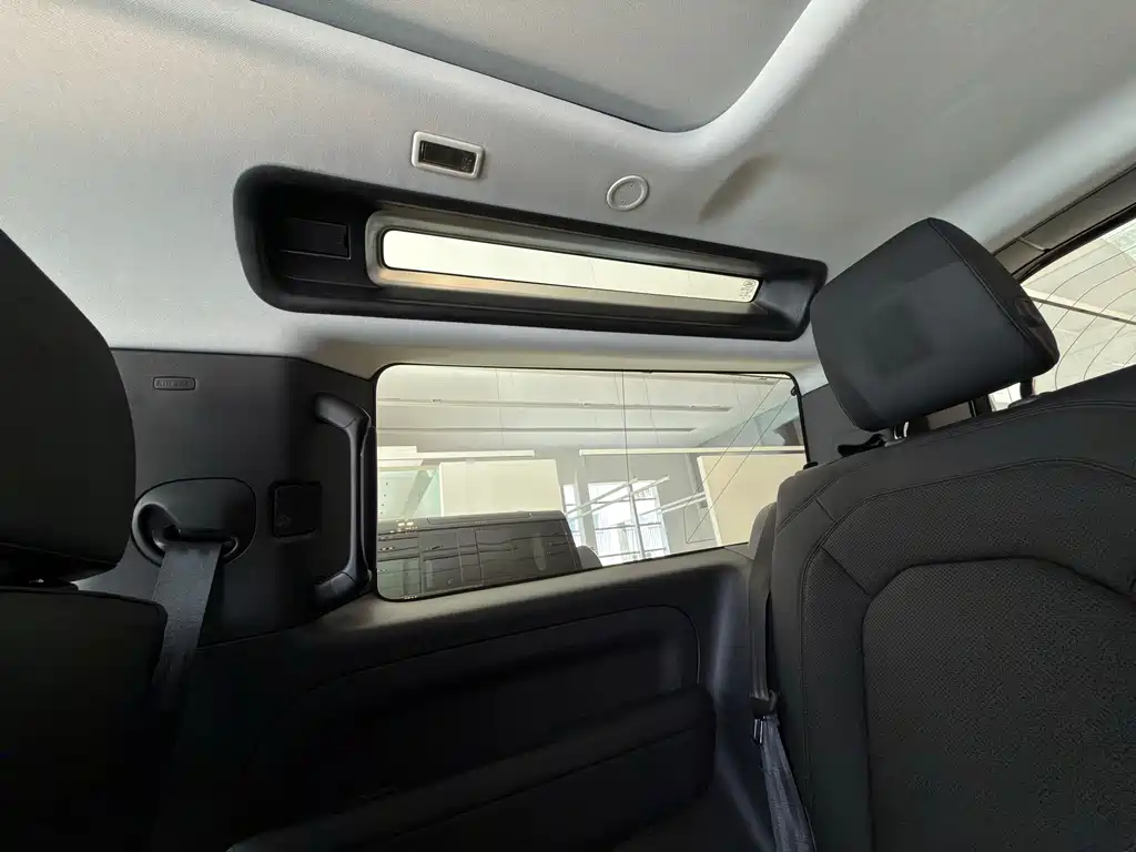 Land Rover Land Rover Defender 2025 90 2.0T P300 S 2026 - thumbnail 19
