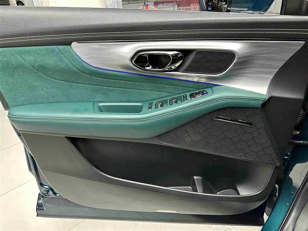 GAC Trumpchi GAC Trumpchi GS8 2022 Dual Engine Series 2.0TM FWD Luxury Edition (Six-seater) 2022 - thumbnail 18