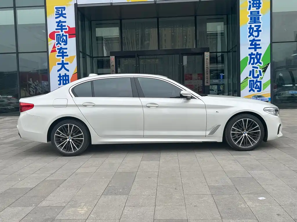 BMW BMW 5 Series 2020 530Li Leading Model M Sport Package 2020 - thumbnail 4
