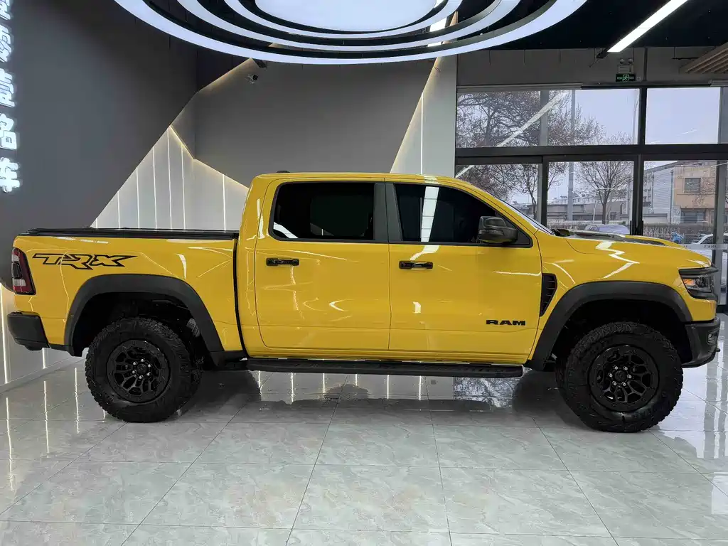 RAM RAM TRX 2023 6.2L V8 U.S. Specification 2024 - thumbnail 8