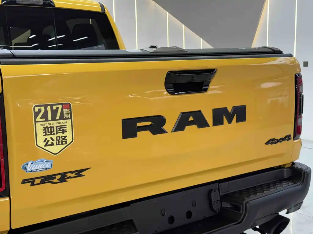 RAM RAM TRX 2023 6.2L V8 U.S. Specification 2024 - thumbnail 13
