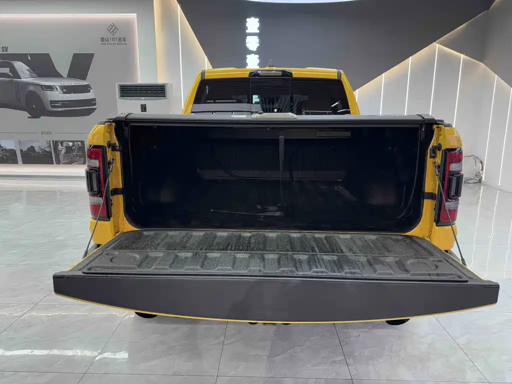 RAM RAM TRX 2023 6.2L V8 U.S. Specification 2024 - thumbnail 15