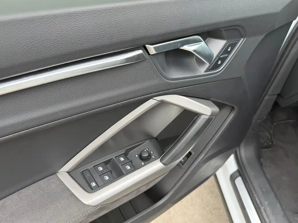 Audi Audi Q3 2022 35 TFSI Fashion Dynamic Edition 2023 - thumbnail 9