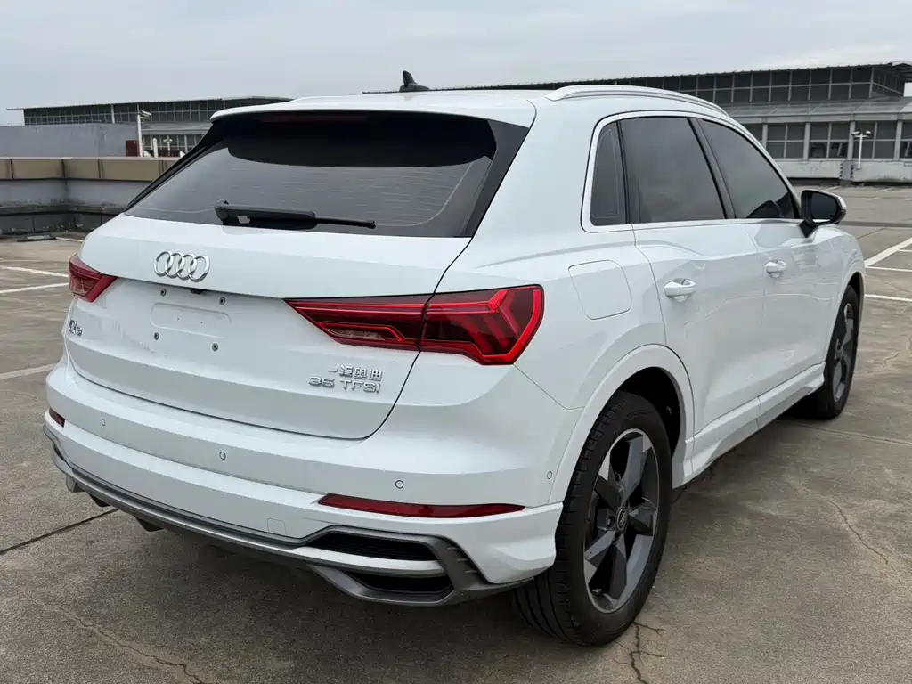 Audi Audi Q3 2022 35 TFSI Fashion Dynamic Edition 2023 - thumbnail 22