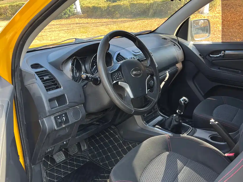 Isuzu TAGA DaKa 2021 1.8T Gasoline Manual 2WD Luxury Long Wheelbase CE18 2022 - thumbnail 9