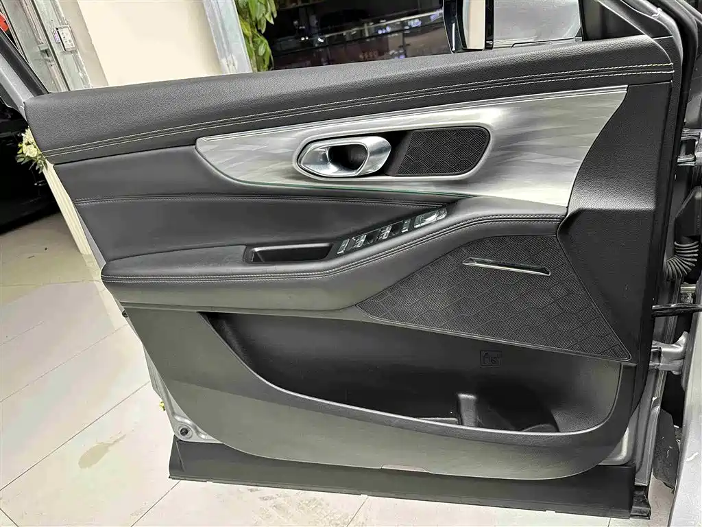GAC Trumpchi GAC Trumpchi GS8 2022 Lexion Series 2.0TGDI FWD Luxury Intelligent Connection Version (Six Seats) 2023 - thumbnail 19