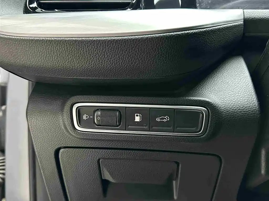 GAC Trumpchi GAC Trumpchi GS8 2022 Lexion Series 2.0TGDI FWD Luxury Intelligent Connection Version (Six Seats) 2023 - thumbnail 26