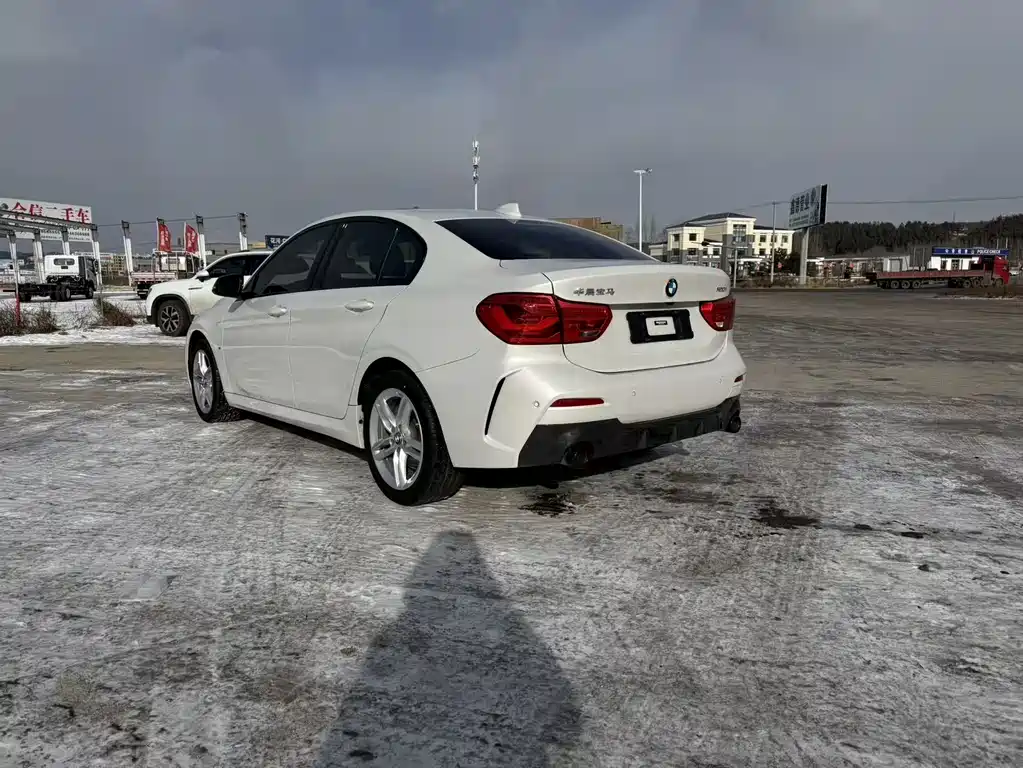 BMW BMW 1 Series 2022 120i M Sport Shadow Edition 2022 - thumbnail 4