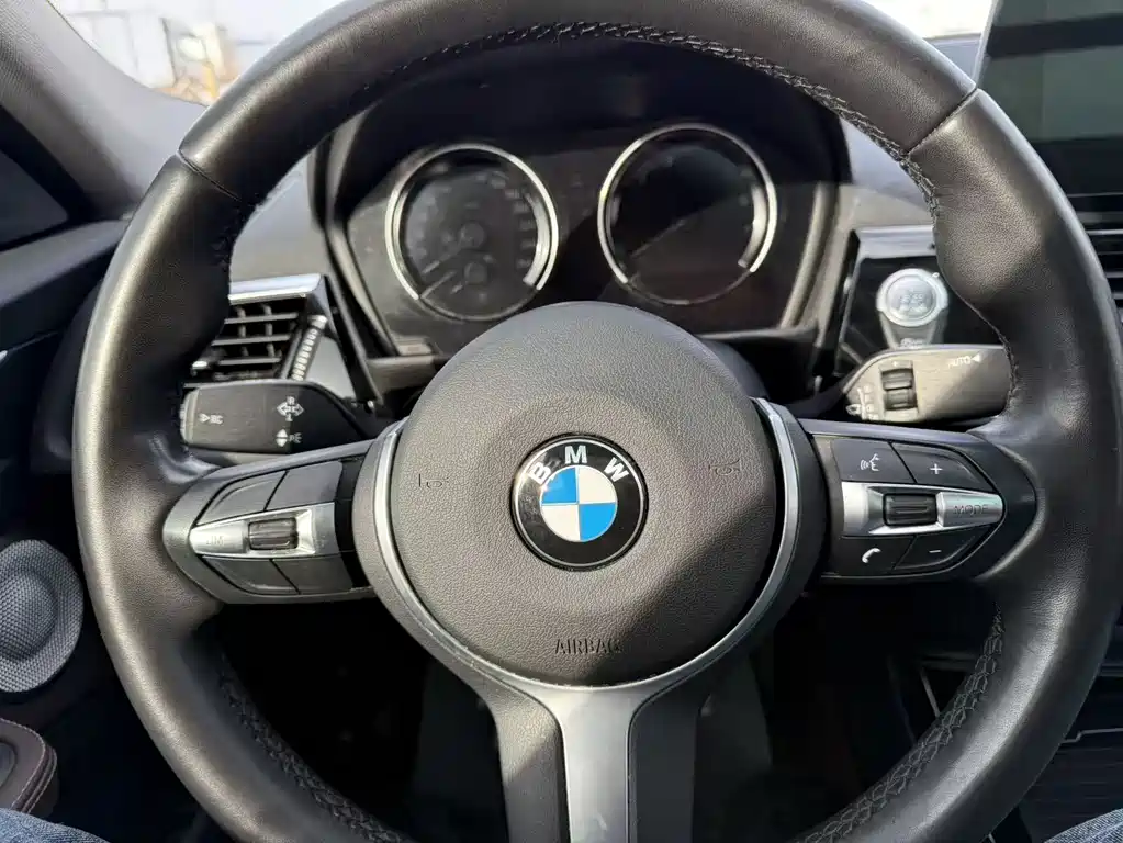 BMW BMW 1 Series 2022 120i M Sport Shadow Edition 2022 - thumbnail 9