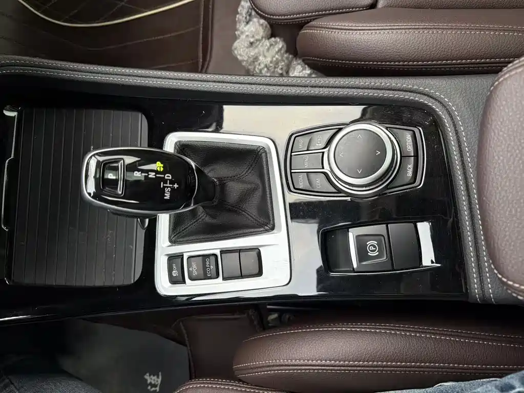 BMW BMW 1 Series 2022 120i M Sport Shadow Edition 2022 - thumbnail 17