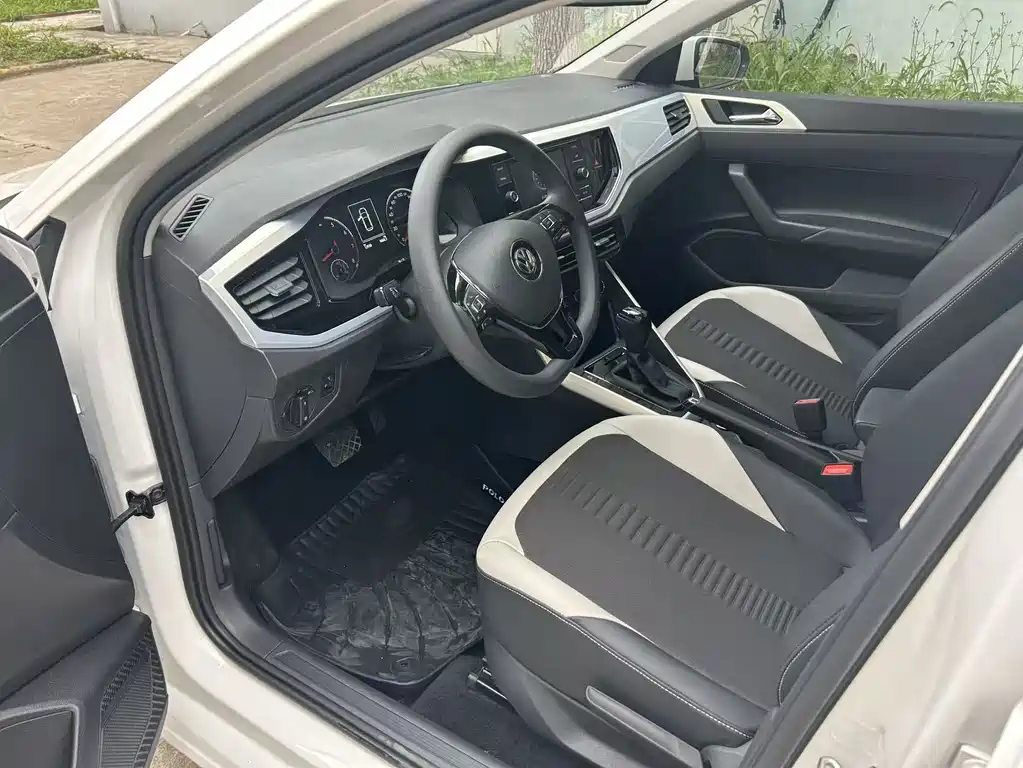 Volkswagen Volkswagen Polo 2019 Plus 1.5L Automatic Panoramic Enjoyment Edition 2021 - thumbnail 9