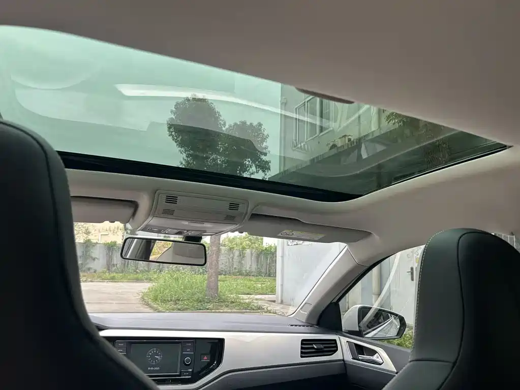 Volkswagen Volkswagen Polo 2019 Plus 1.5L Automatic Panoramic Enjoyment Edition 2021 - thumbnail 12