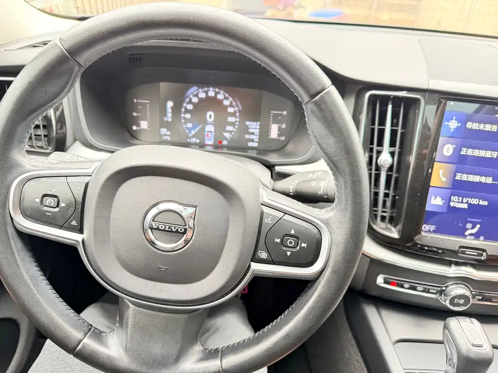 Volvo Volvo XC60 2020 T5 AWD Momentum Luxury Edition 2020 - thumbnail 7
