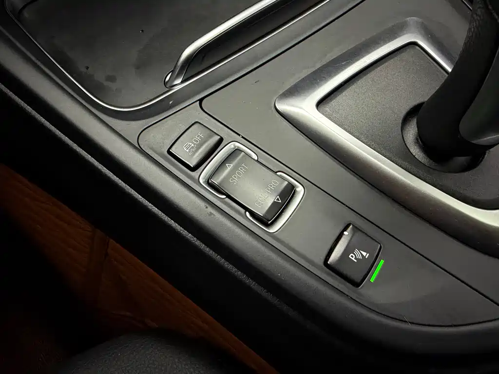 BMW BMW 3 Series 2017 320Li Fashion Edition 2017 - thumbnail 18