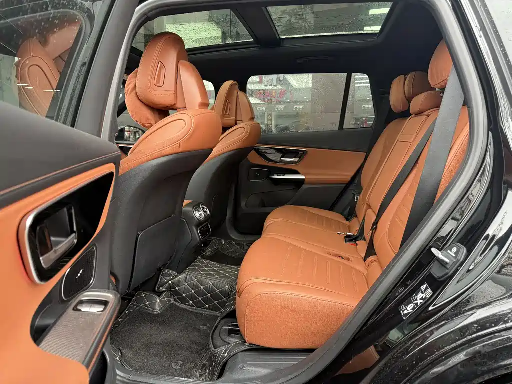 Mercedes-Benz Mercedes-Benz GLC 2023 GLC 300 L 4MATIC Dynamic 7-seater 2024 - thumbnail 7
