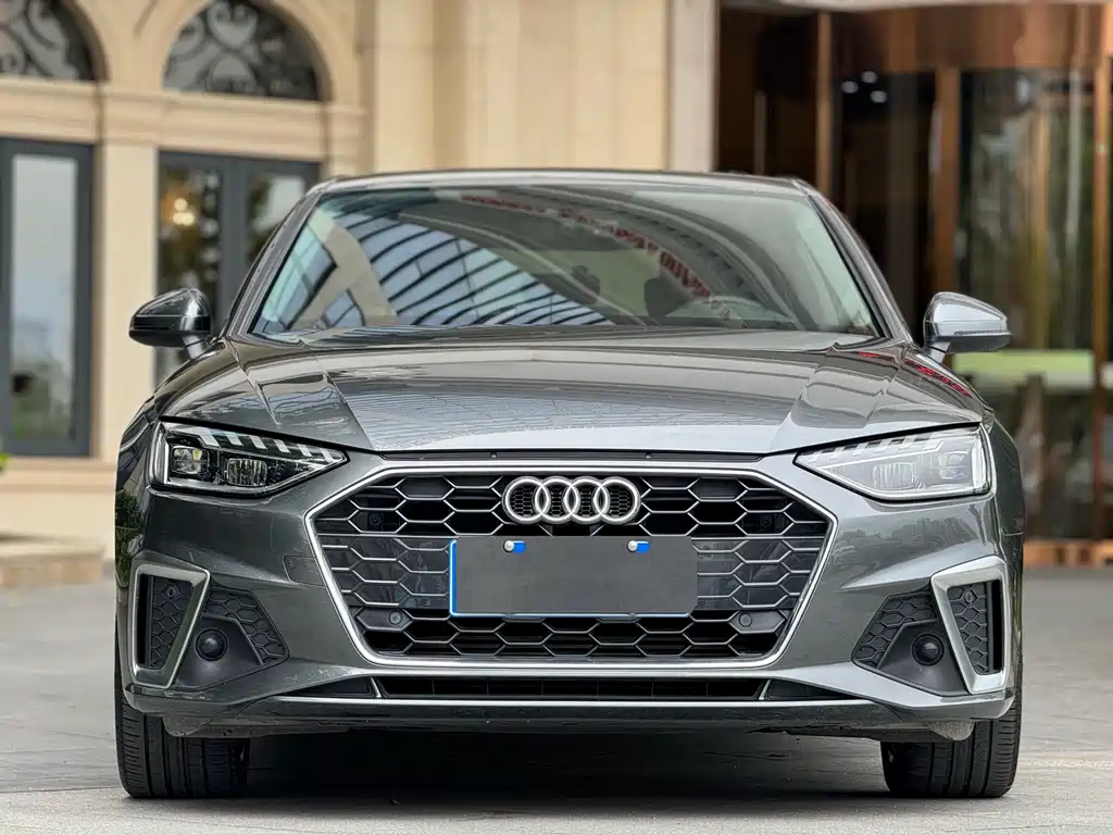 Audi Audi A4L 2020 40 TFSI quattro Luxury Dynamic Model 2020 - thumbnail 2