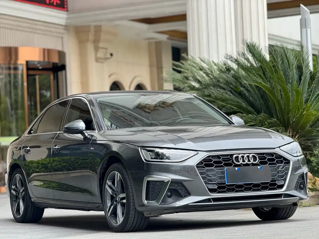 Audi Audi A4L 2020 40 TFSI quattro Luxury Dynamic Model 2020 - thumbnail 3