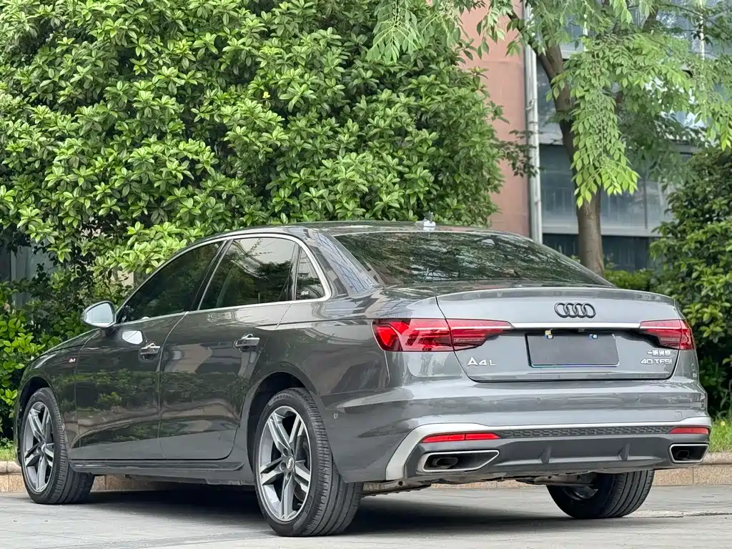 Audi Audi A4L 2020 40 TFSI quattro Luxury Dynamic Model 2020 - thumbnail 11