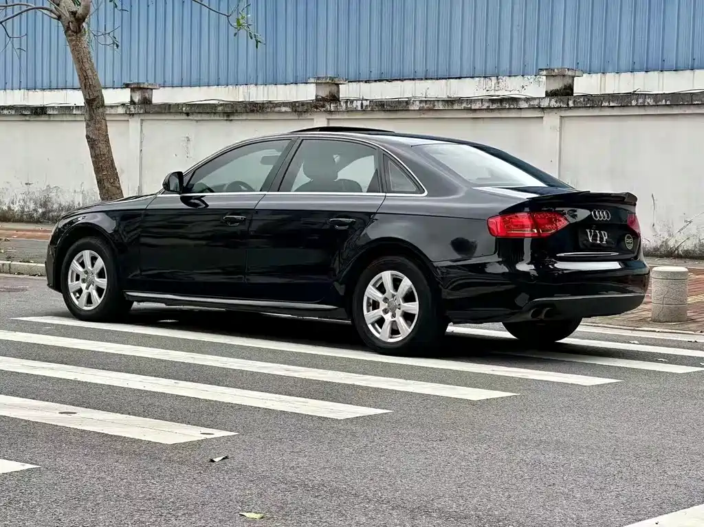 Audi Audi A4L 2012 2.0 TFSI Automatic Luxury Edition 2012 - thumbnail 5