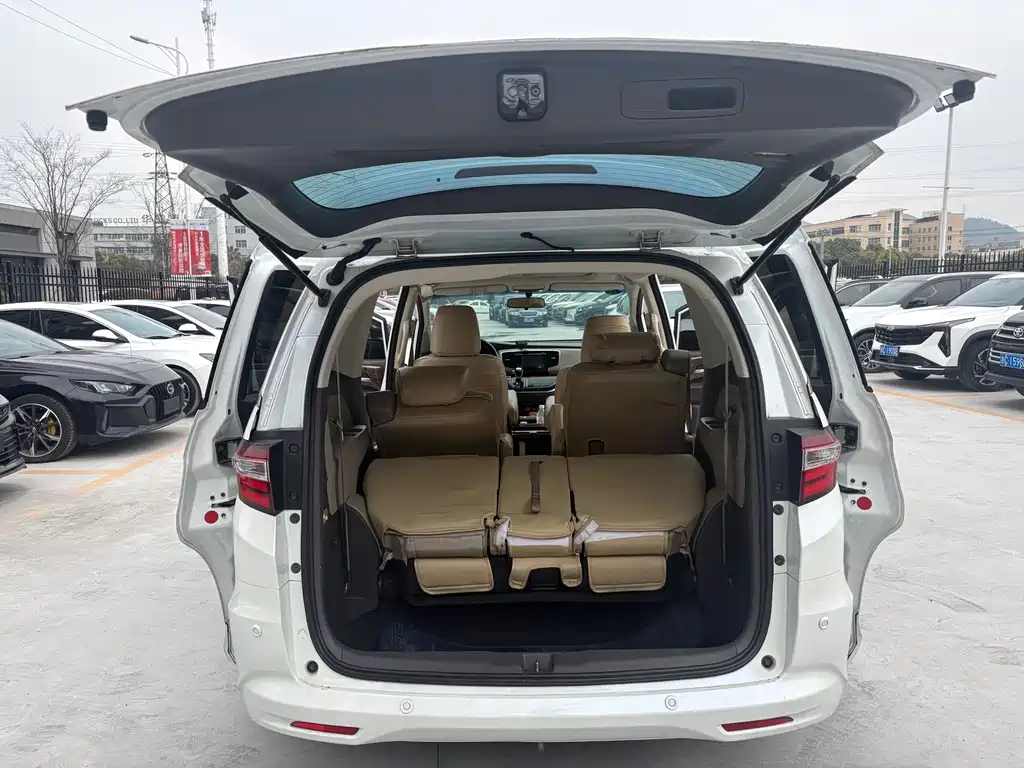 Honda Honda Odyssey 2015 Model Year Facelift 2.4L Luxury Edition 2016 - thumbnail 9