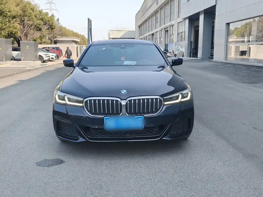 BMW BMW 5 Series 2020 525Li M Sport Package 2020 - thumbnail 2