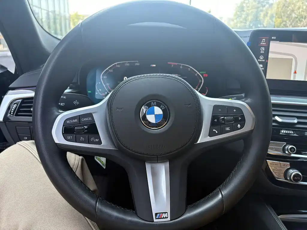 BMW BMW 5 Series 2020 525Li M Sport Package 2020 - thumbnail 11