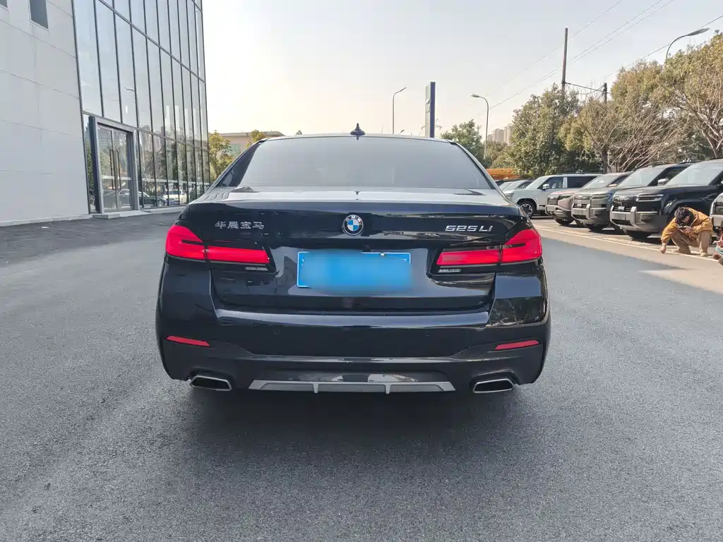 BMW BMW 5 Series 2020 525Li M Sport Package 2020 - thumbnail 14