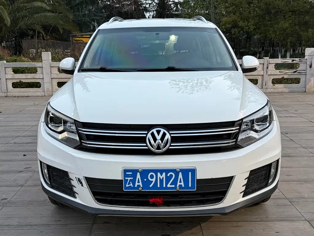 Volkswagen Volkswagen Tiguan 2013 1.8TSI Automatic 2WD Luxury Edition 2014 - thumbnail 2