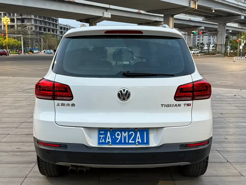 Volkswagen Volkswagen Tiguan 2013 1.8TSI Automatic 2WD Luxury Edition 2014 - thumbnail 5