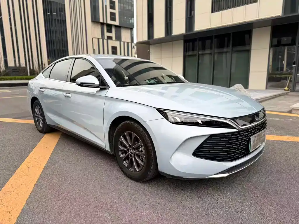 BYD BYD Qin L 2024 DM-i 80KM Leading Edition 2024 - thumbnail 3