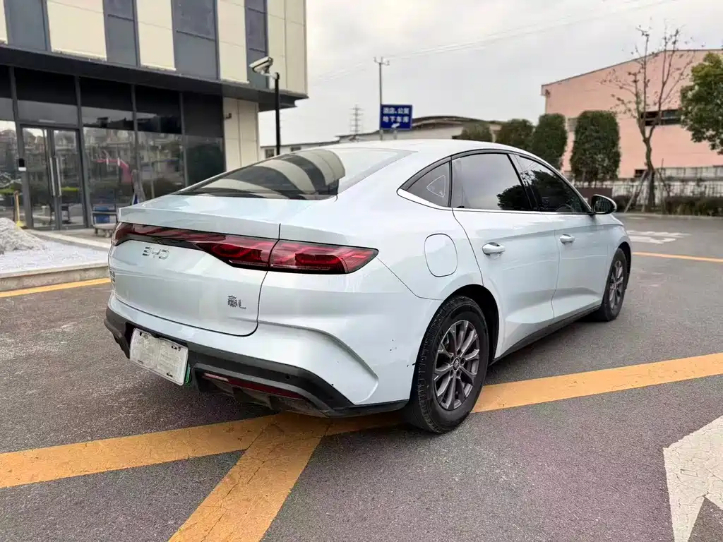 BYD BYD Qin L 2024 DM-i 80KM Leading Edition 2024 - thumbnail 5