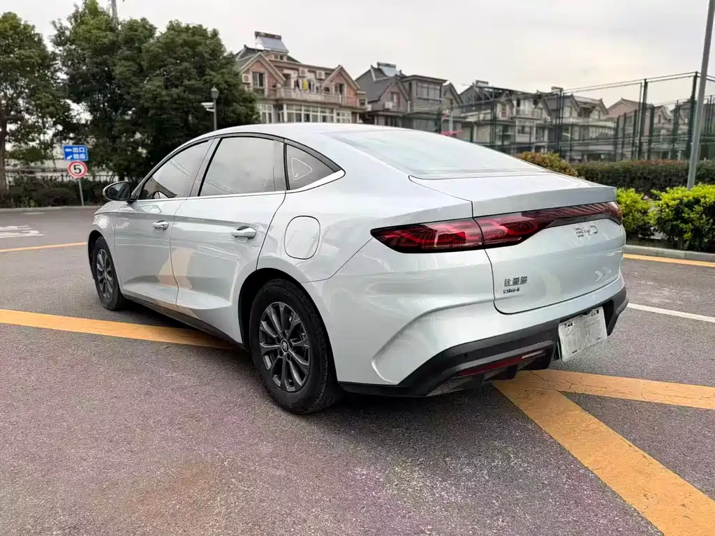 BYD BYD Qin L 2024 DM-i 80KM Leading Edition 2024 - thumbnail 7