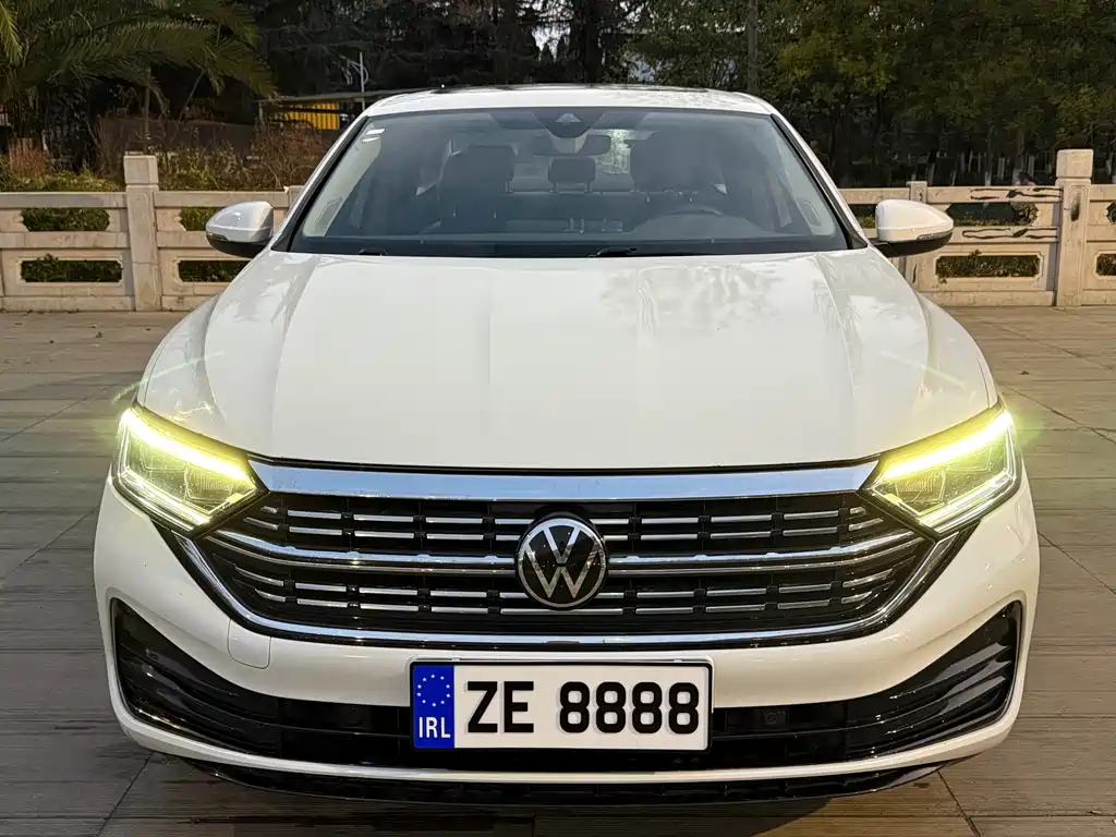 Volkswagen Volkswagen Sagitar 2023 200TSI DSG Comfortline 2023 - thumbnail 2