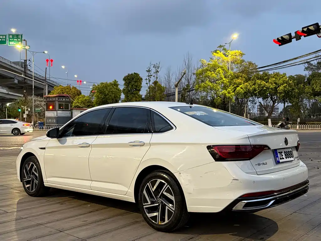 Volkswagen Volkswagen Sagitar 2023 200TSI DSG Comfortline 2023 - thumbnail 4