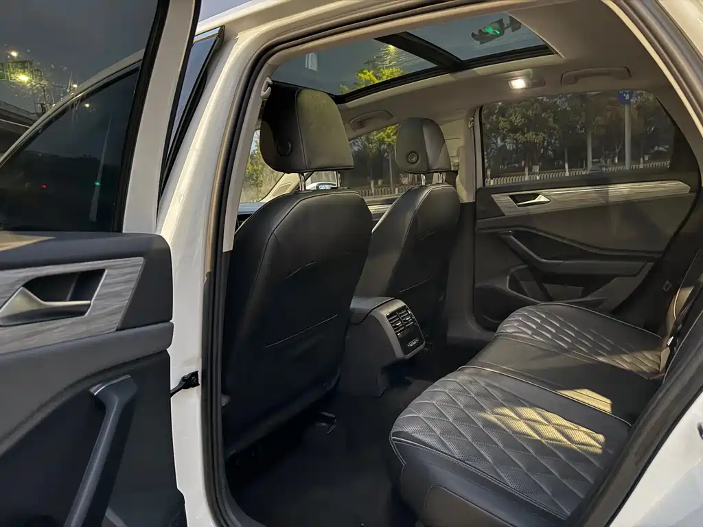 Volkswagen Volkswagen Sagitar 2023 200TSI DSG Comfortline 2023 - thumbnail 8