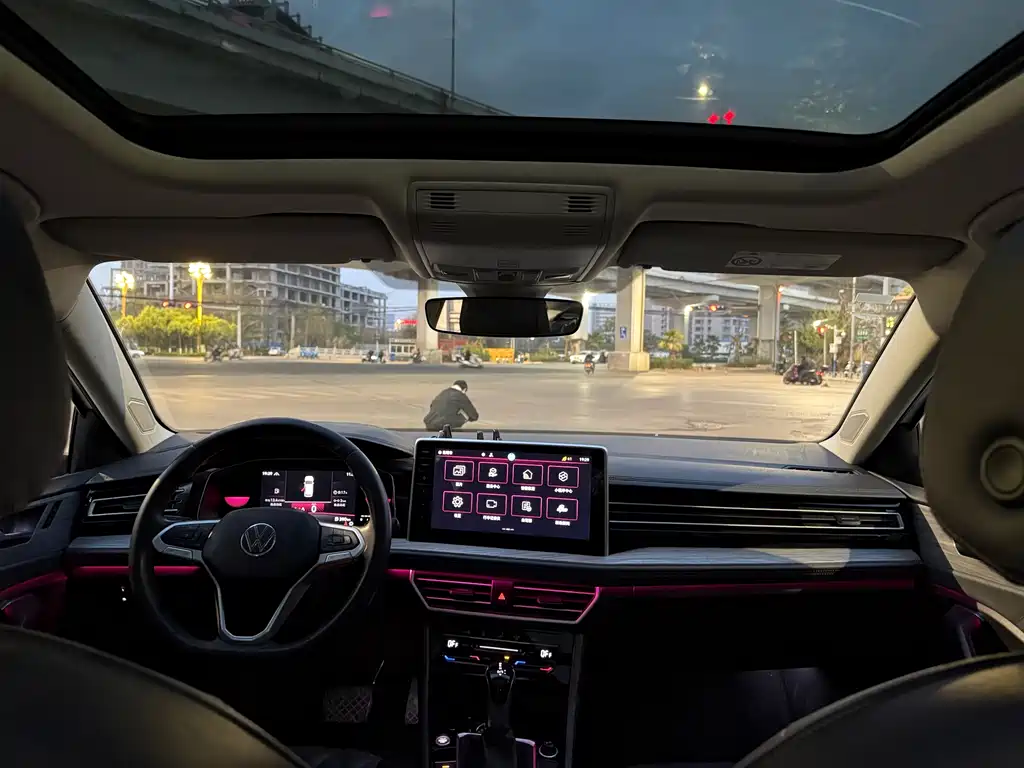 Volkswagen Volkswagen Sagitar 2023 200TSI DSG Comfortline 2023 - thumbnail 9