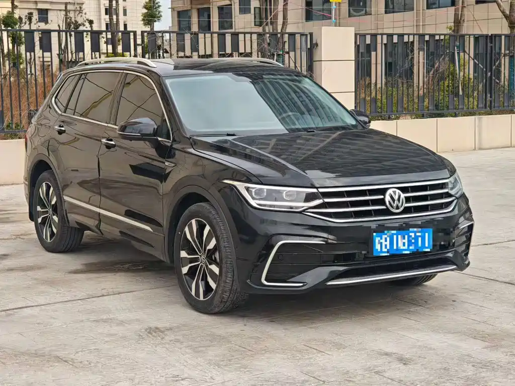 Volkswagen Tiguan L 2025 R-Line Dragon Edition 330TSI AWD 2025