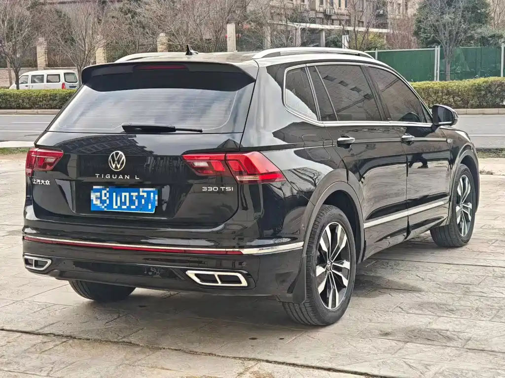 Volkswagen Tiguan L 2025 R-Line Dragon Edition 330TSI AWD 2025 - thumbnail 7