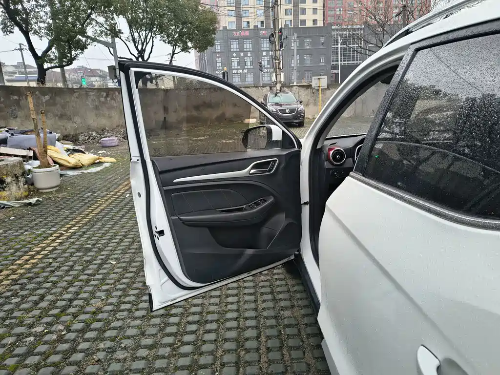 MG MG ZS 2017 16T Automatic Premium Edition 2017 - thumbnail 15