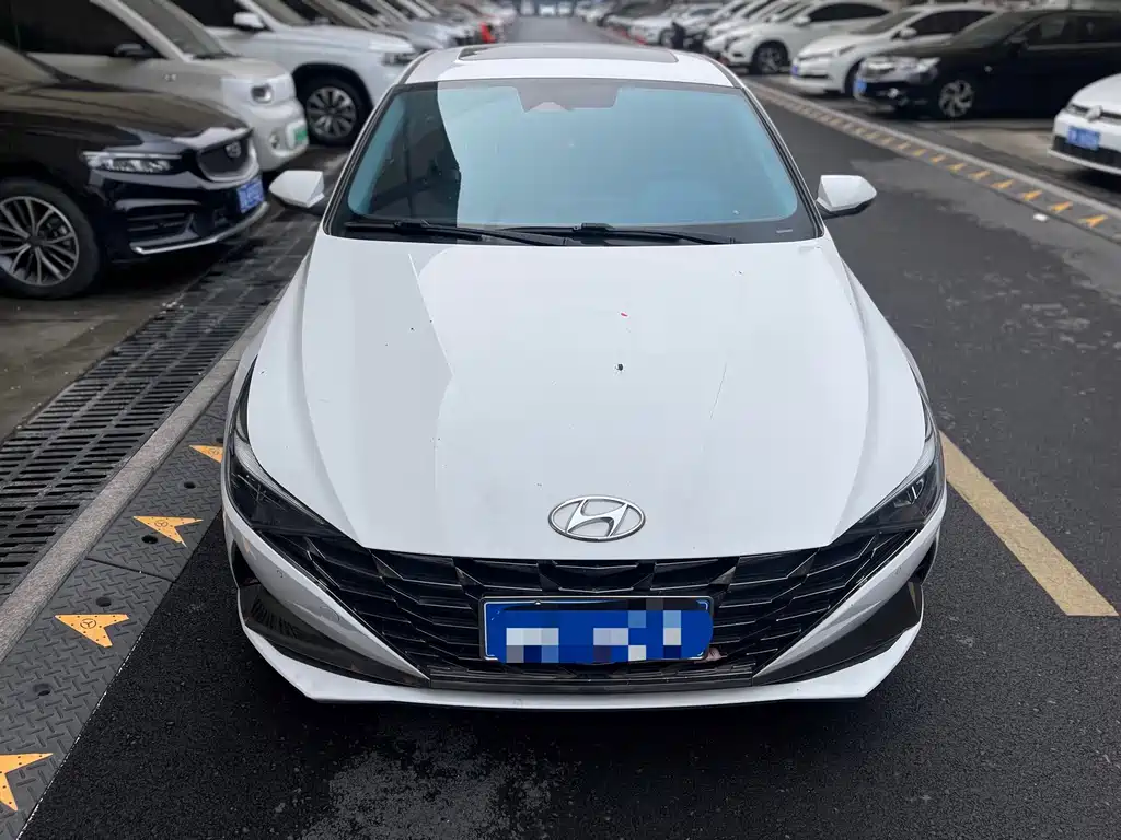 Hyundai Hyundai Elantra 2022 1.5L CVT LUX Premium Edition 2023 - thumbnail 2