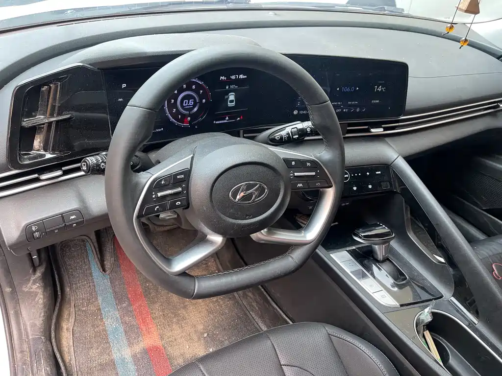 Hyundai Hyundai Elantra 2022 1.5L CVT LUX Premium Edition 2023 - thumbnail 5