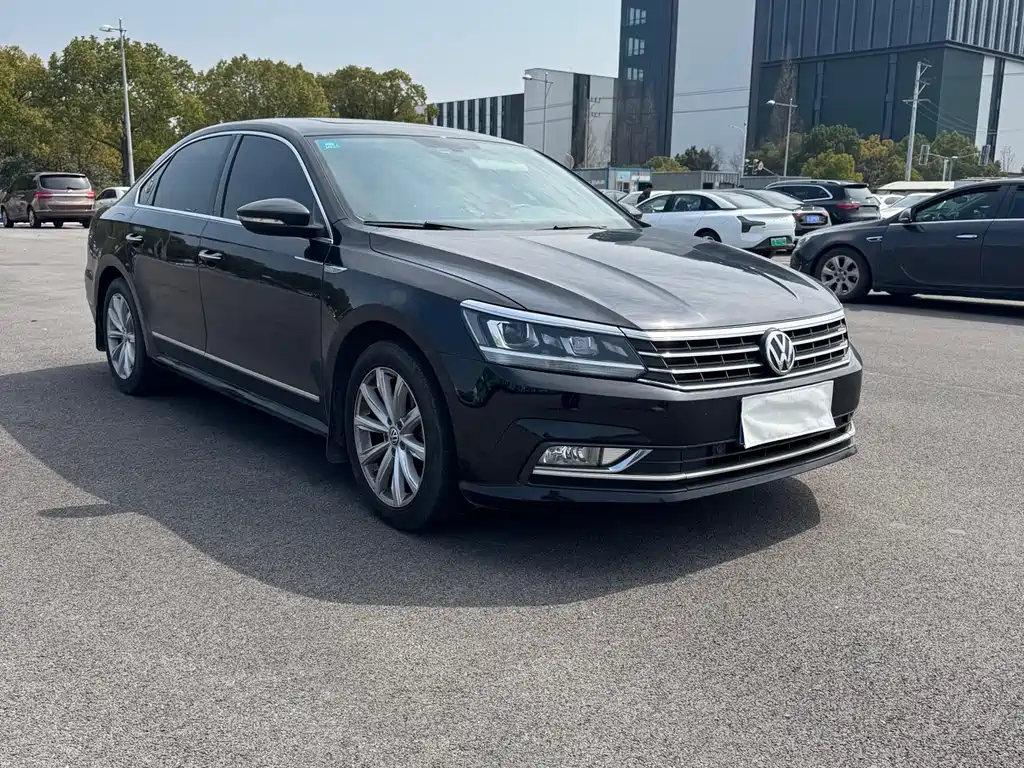 Volkswagen Volkswagen Passat 2017 330TSI DSG Premium Edition 2017 - thumbnail 3