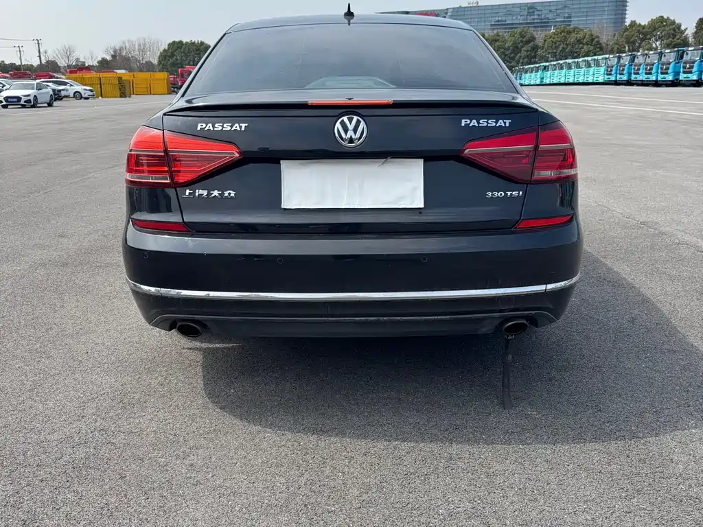 Volkswagen Volkswagen Passat 2017 330TSI DSG Premium Edition 2017 - thumbnail 8