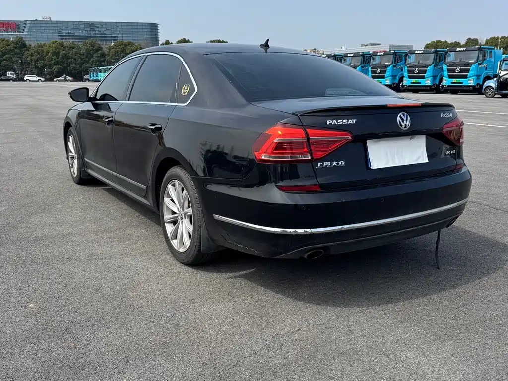Volkswagen Volkswagen Passat 2017 330TSI DSG Premium Edition 2017 - thumbnail 9